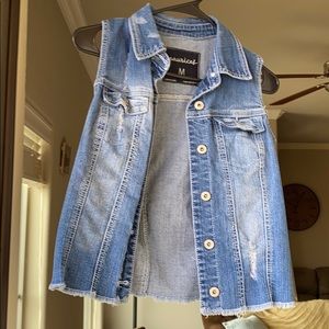 Jean Vest